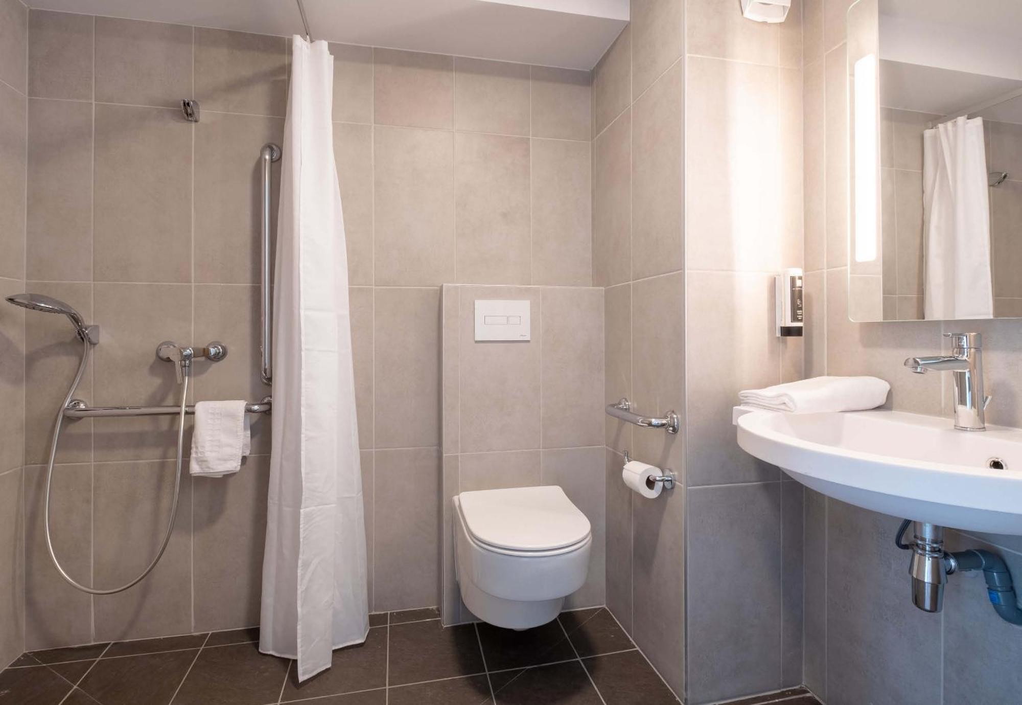 B&B Hotel Cluses Sud Ngoại thất bức ảnh